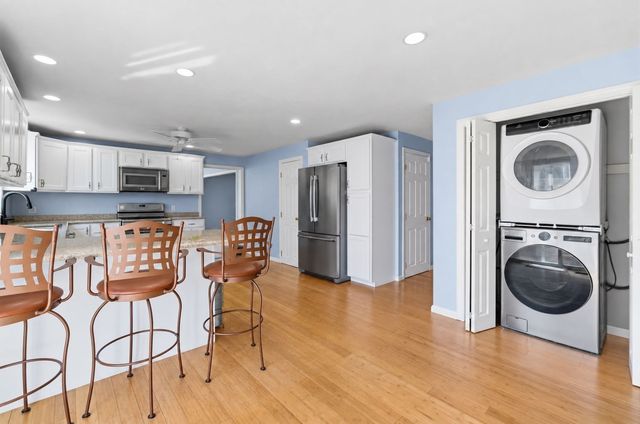 70 Nelson Dr, Bridgewater, MA 02324