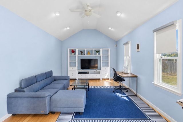 70 Nelson Dr, Bridgewater, MA 02324