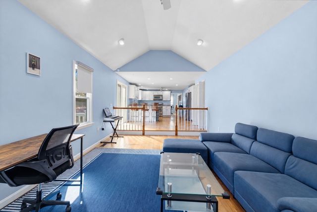 70 Nelson Dr, Bridgewater, MA 02324