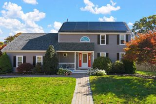 70 Nelson Dr, Bridgewater, MA 02324