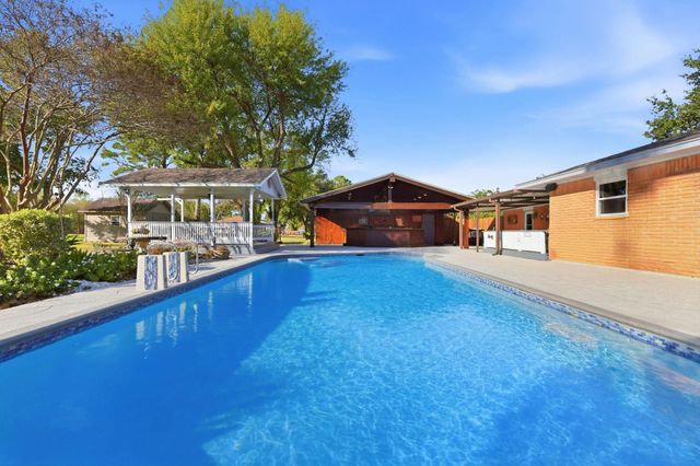 3809 Hardin Road, Baytown, TX 77521