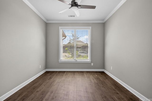 9880 Willow Brook Dr, Sherwood, AR 72120