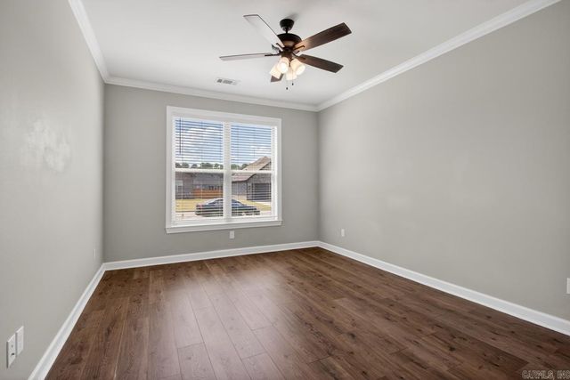 9880 Willow Brook Dr, Sherwood, AR 72120