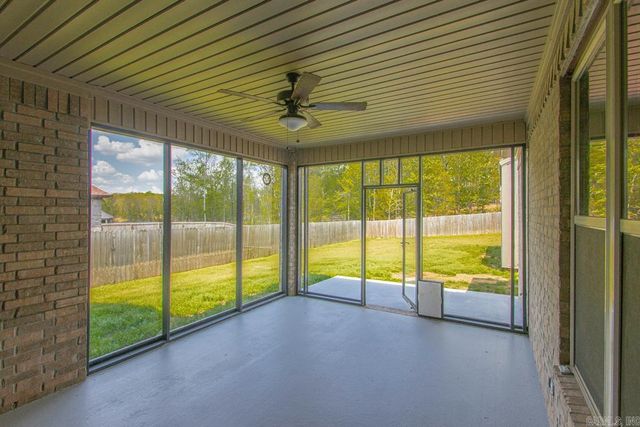 9880 Willow Brook Dr, Sherwood, AR 72120