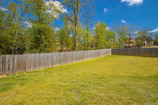 9880 Willow Brook Dr, Sherwood, AR 72120