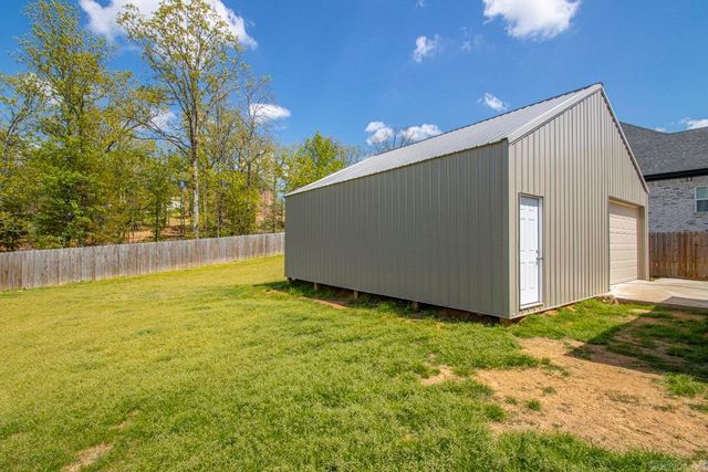 9880 Willow Brook Dr, Sherwood, AR 72120