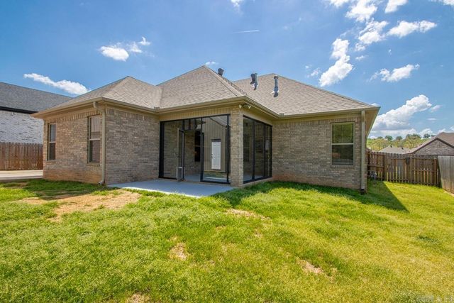 9880 Willow Brook Dr, Sherwood, AR 72120