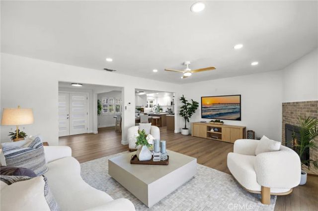 2076 N Mori, Orange, CA 92867