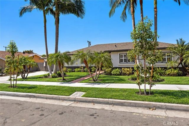 2076 N Mori, Orange, CA 92867