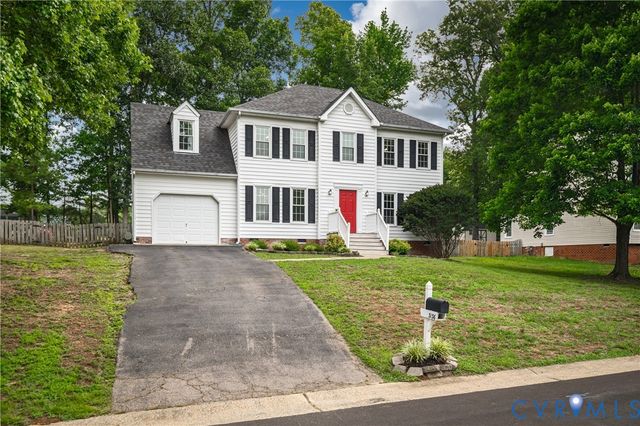 3136 Ramsey Dr, Chester, VA 23831