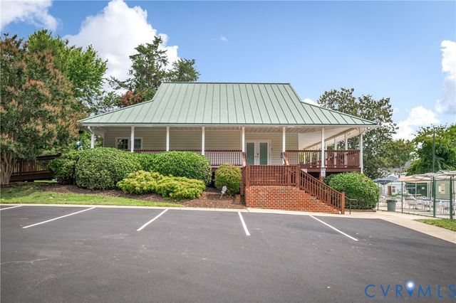3136 Ramsey Dr, Chester, VA 23831
