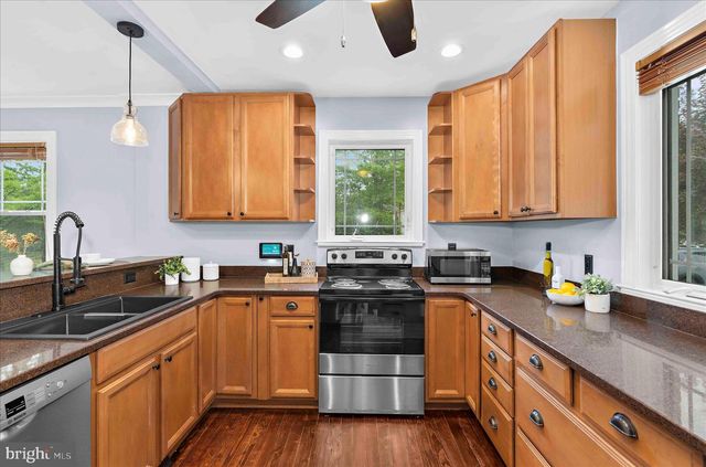 4666 LEONARDTOWN RD, Waldorf, MD 20601