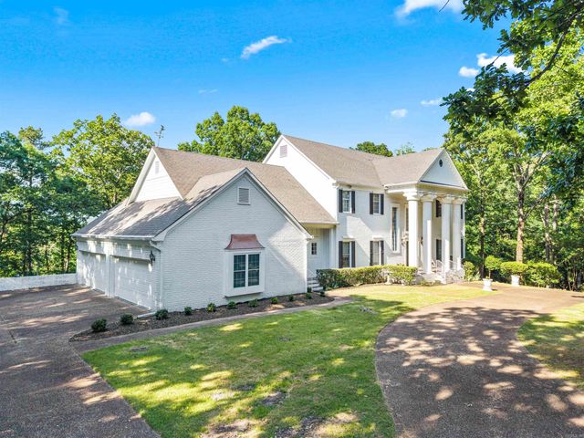 307 Whispering Hills Street, Hot Springs, AR 71901
