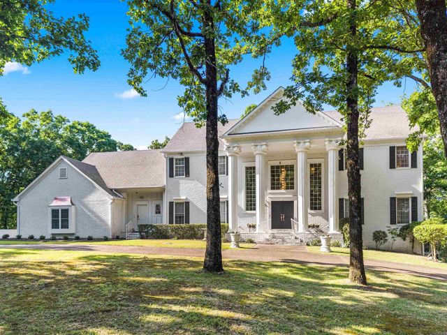 307 Whispering Hills Street, Hot Springs, AR 71901