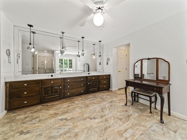 307 Whispering Hills Street, Hot Springs, AR 71901
