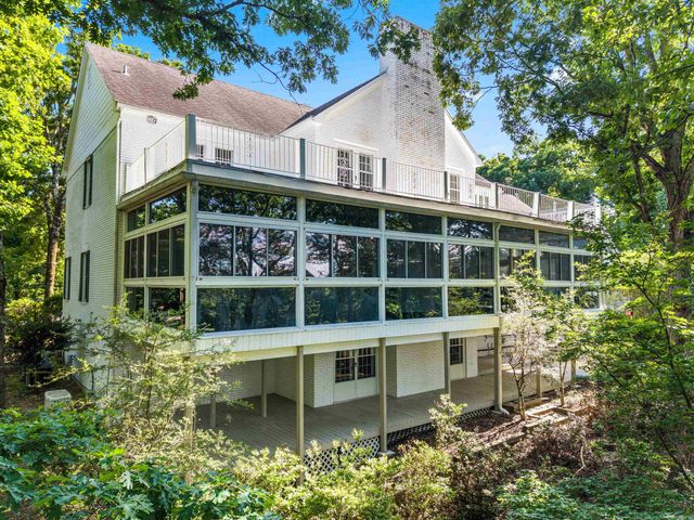 307 Whispering Hills Street, Hot Springs, AR 71901