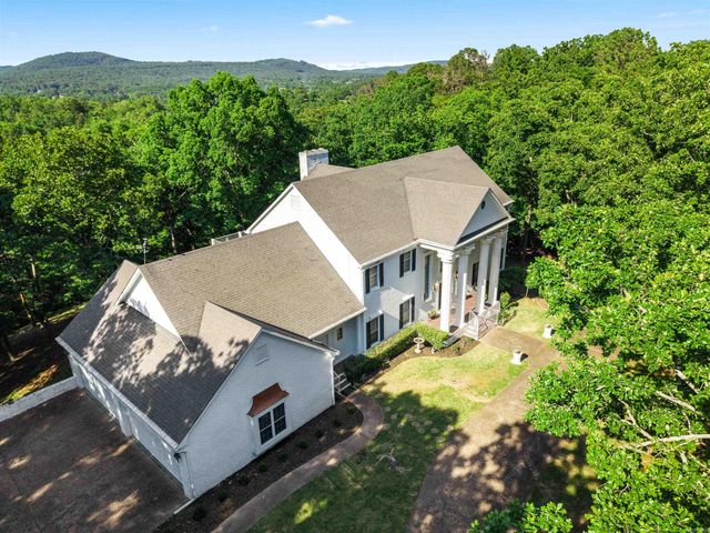307 Whispering Hills Street, Hot Springs, AR 71901