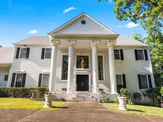 307 Whispering Hills Street, Hot Springs, AR 71901