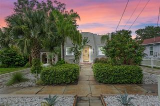 811 N GRANDVIEW STREET, Mount Dora, FL 32757