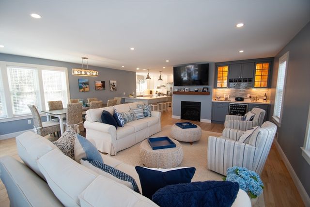 1192 S River St, Marshfield, MA 02050