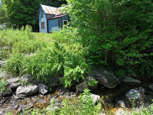 9562 Main Road, Huntington, VT 05462