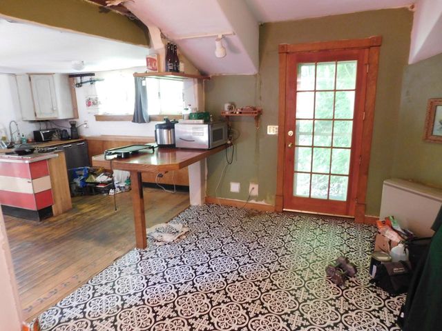 9562 Main Road, Huntington, VT 05462