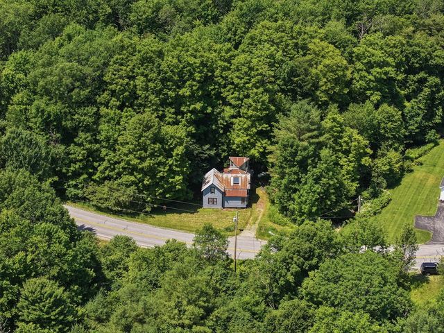 9562 Main Road, Huntington, VT 05462