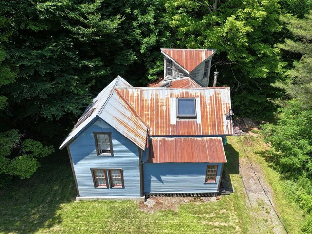 9562 Main Road, Huntington, VT 05462