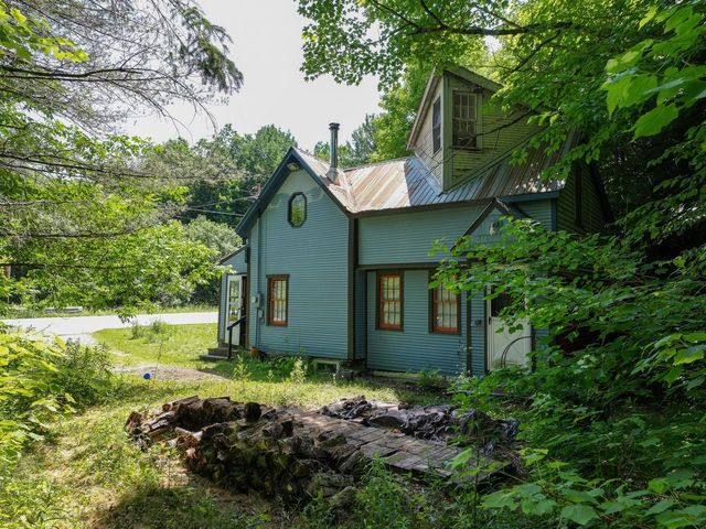 9562 Main Road, Huntington, VT 05462