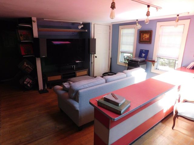 9562 Main Road, Huntington, VT 05462