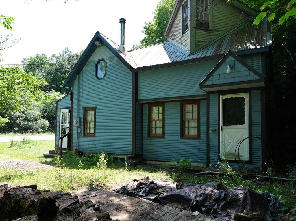 9562 Main Road, Huntington, VT 05462