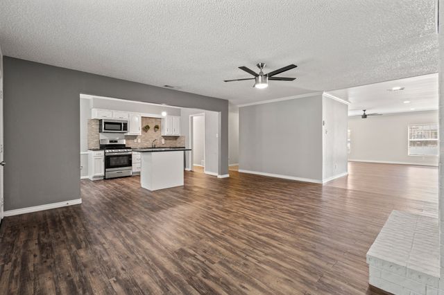 1530 Lime Leaf Lane, Duncanville, TX 75137