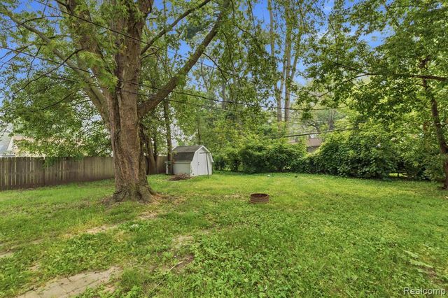 5852 Beech Daly Road, Taylor, MI 48180