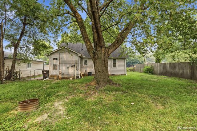 5852 Beech Daly Road, Taylor, MI 48180