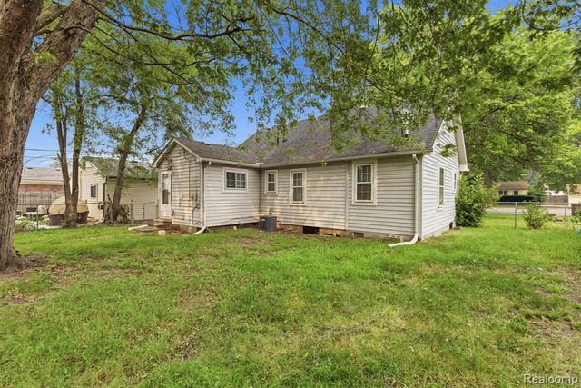 5852 Beech Daly Road, Taylor, MI 48180