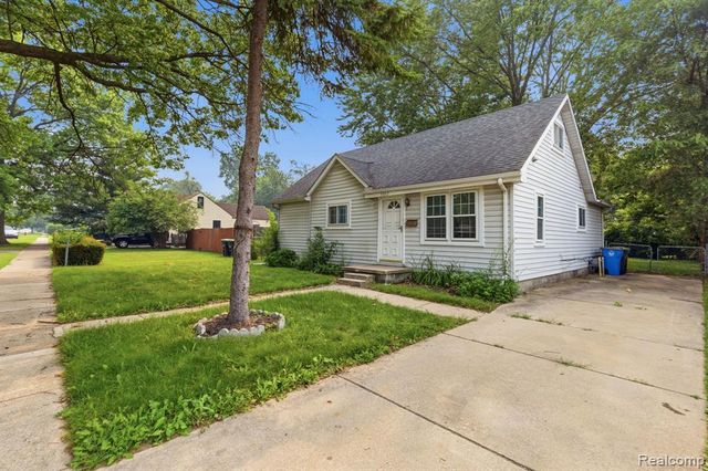 5852 Beech Daly Road, Taylor, MI 48180
