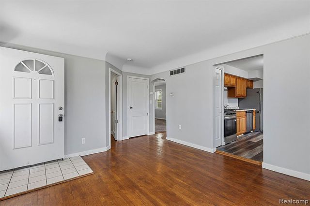 5852 Beech Daly Road, Taylor, MI 48180