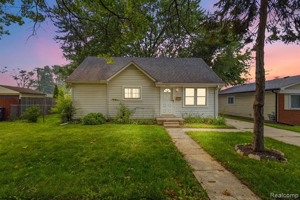 5852 Beech Daly Road, Taylor, MI 48180