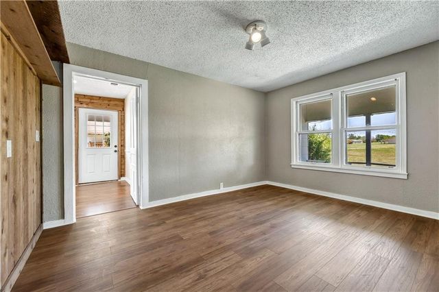 211 Tate LN, Round Rock, TX 78665
