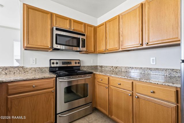 201 Settlers Trace Boulevard 4416, Lafayette, LA 70508