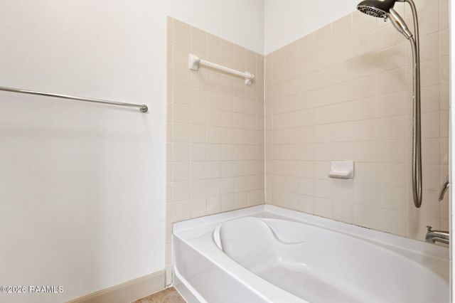 201 Settlers Trace Boulevard 4416, Lafayette, LA 70508