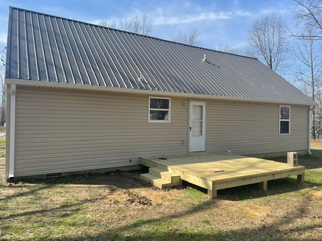 9098 Redbud Ln, Nunnelly, TN 37137