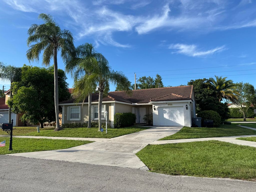 18750 Caspian Circle Circle, Boca Raton, FL 33496