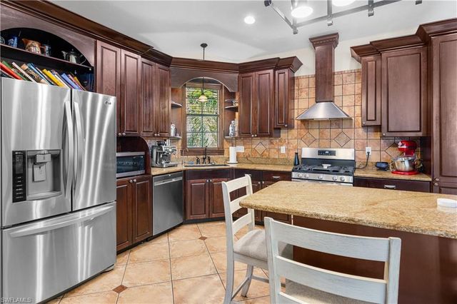 1504 Bowlees CV, Bradenton, FL 34207