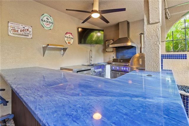 1504 Bowlees CV, Bradenton, FL 34207