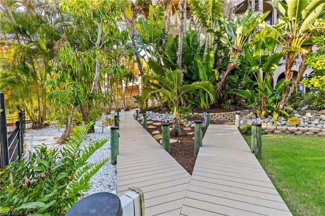 1504 Bowlees CV, Bradenton, FL 34207