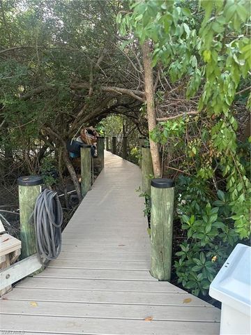 1504 Bowlees CV, Bradenton, FL 34207