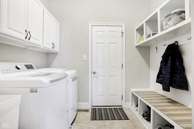 3924 Bear Creek Way, Carmel, IN 46074