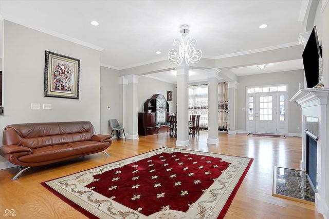 3924 Bear Creek Way, Carmel, IN 46074