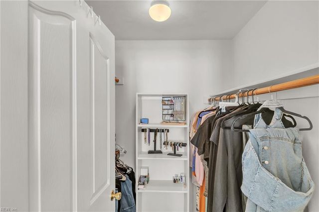 3913 Van Ness DR, Virginia Beach, VA 23462